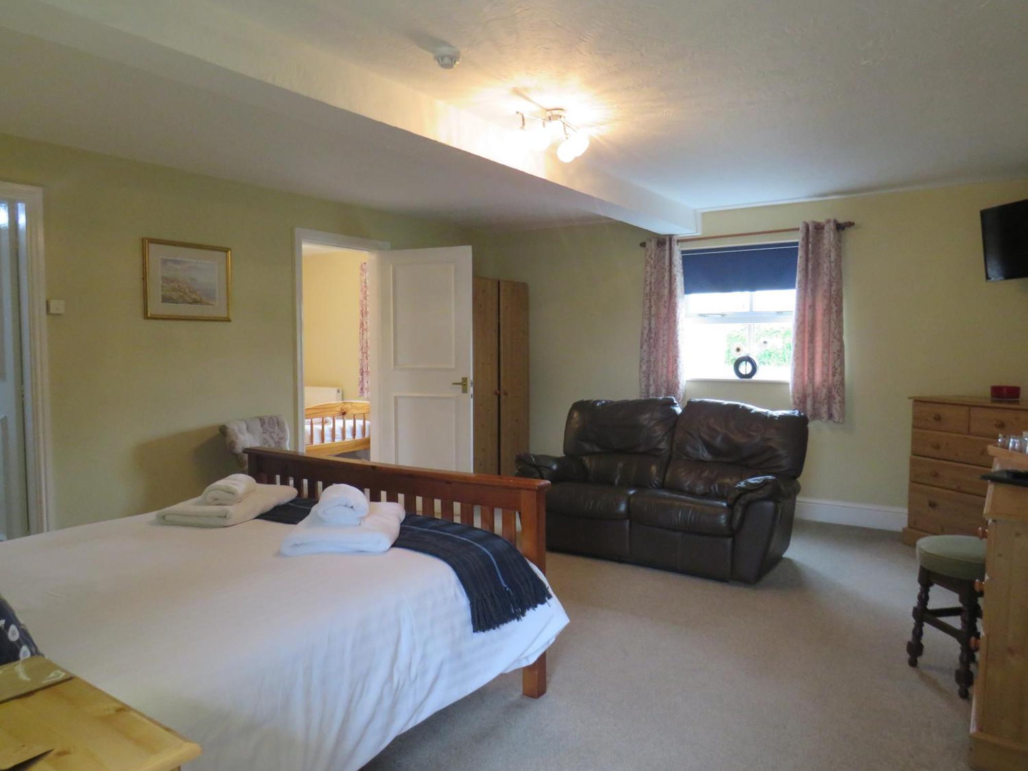 Ganton Greyhound Inn Екстериор снимка
