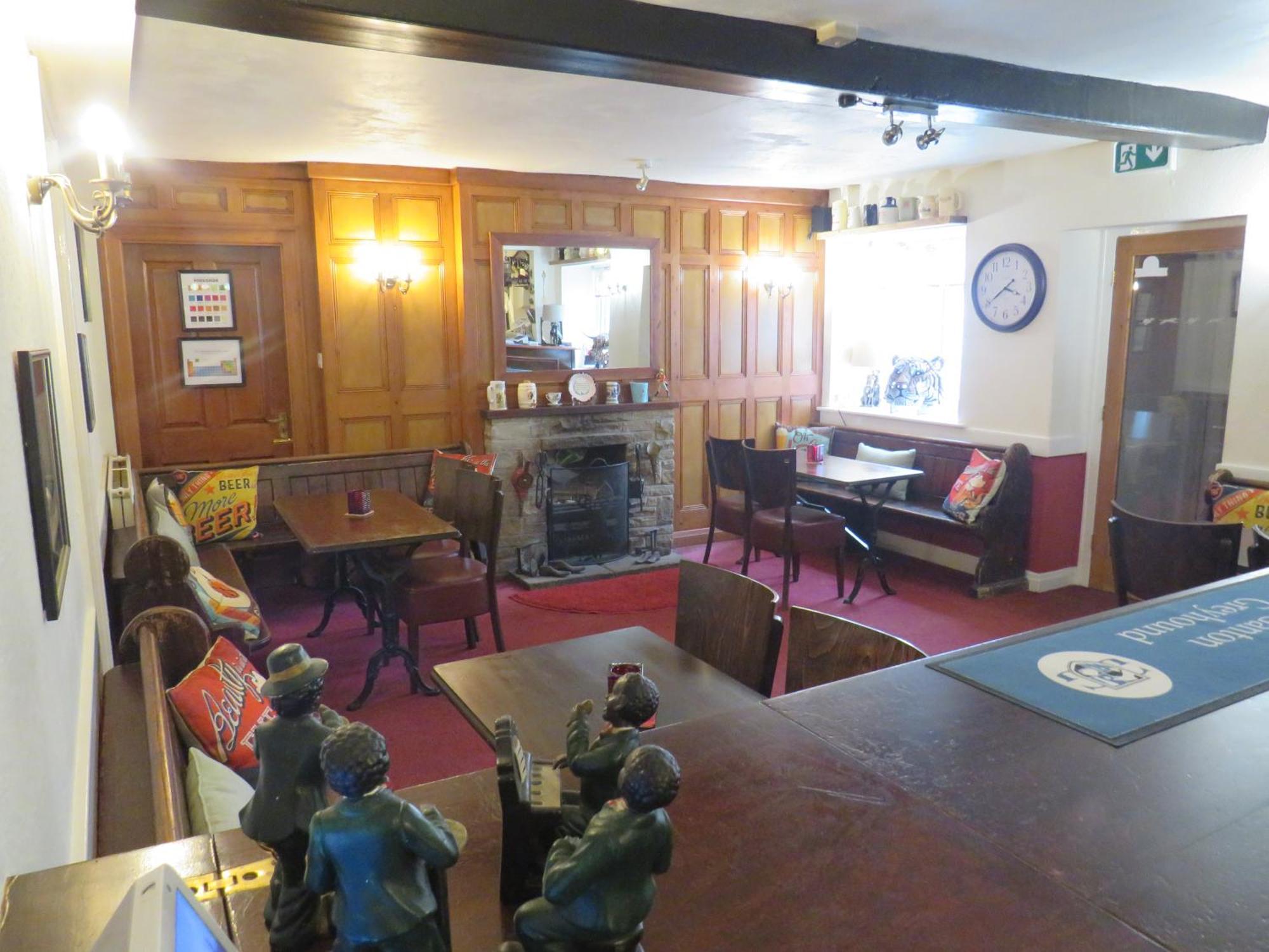 Ganton Greyhound Inn Екстериор снимка