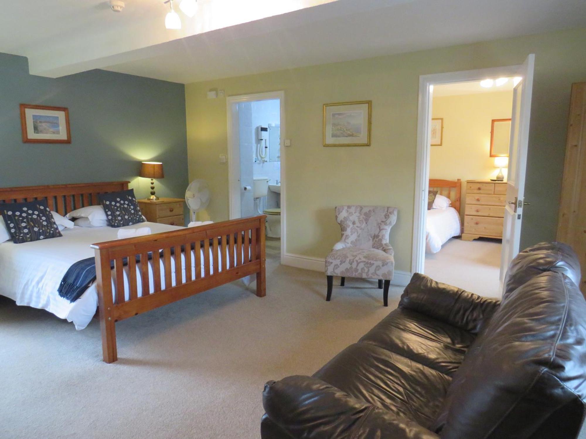 Ganton Greyhound Inn Екстериор снимка