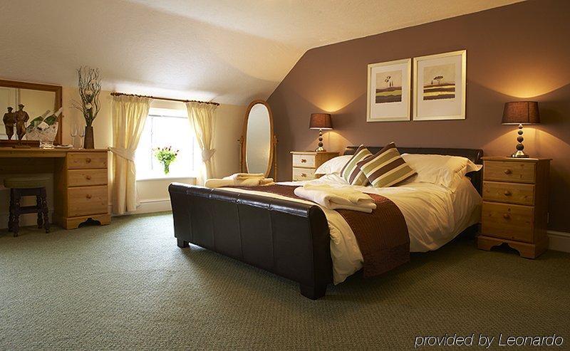 Ganton Greyhound Inn Екстериор снимка