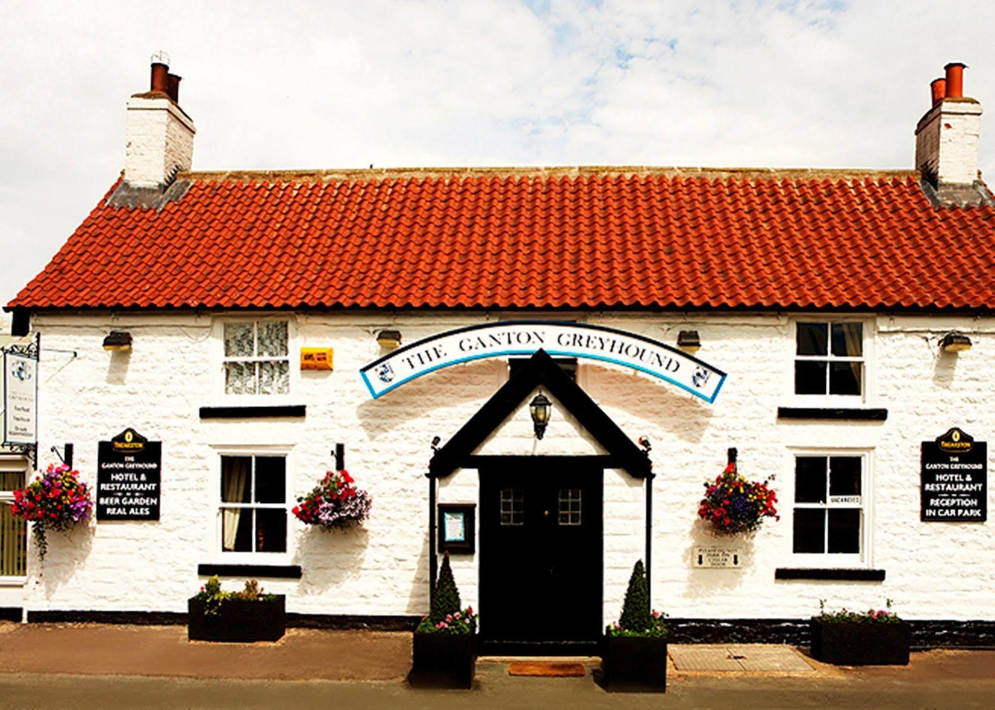 Ganton Greyhound Inn Екстериор снимка
